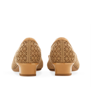 Salvatore Ferragamo - Macramé Vara Bow Pump in Soft Camel Biscotto