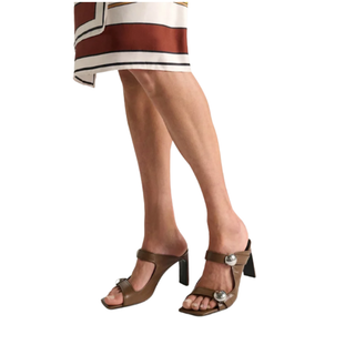 Dorothee Schumacher - EDGY LUXURY oversized stud sandal in Porcini