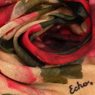 Artists Floral Wrap in Pebble