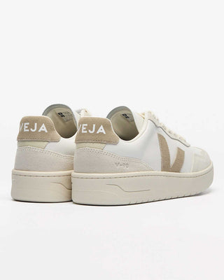 Veja - Men's V-90 Leather Sneaker