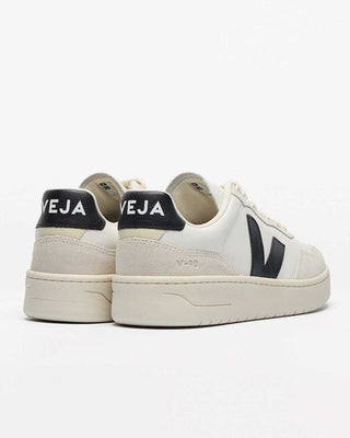 Veja - Men's V-90 Leather Sneaker